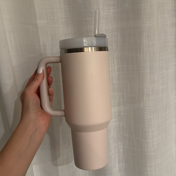 COPY - Stanley 40oz Tumbler - Picture 2 of 3